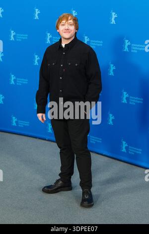 Berlin, Deutschland. Februar 2026. Rupert Grint posiert beim Photocall for Nightborn während der Berlinale im Grand Hyatt Berlin. Bildnachweis: Julie Edwards./Alamy Live News Stockfoto