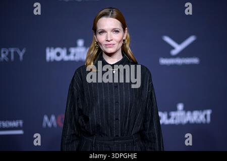 Berlin, Deutschland. Februar 2026. Karoline Herfurth wird vom 12. Bis 22. Februar 2026 zum Event Edienboard der 76. Internationalen Filmfestspiele Berlin. Quelle: Britta Pedersen/dpa/Alamy Live News Stockfoto