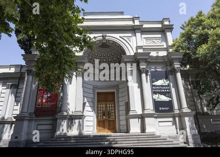 Tiflis, Georgien. Juli 2025. Die Georgian National Gallery, auch bekannt als Tbilisi Art Gallery, Shota Rustaveli Avenue, Tiflis, Georgien Stockfoto