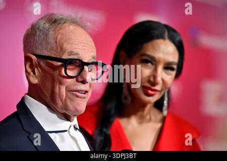 14. Februar 2026 - Las Vegas, Nevada, USA - Chef Wolfgang Puck nimmt am 14. Februar 2026 in Las Vegas, Nevada an der jährlichen Keep Memory Alive Power of Love Gala Benefit für die Cleveland Clinic Lou Ruvo Center for Brain Health in der MGM Grand Garden Arena Teil. (Kreditbild: © David Becker/ZUMA Press Wire) NUR REDAKTIONELLE VERWENDUNG! Nicht für kommerzielle ZWECKE! Stockfoto