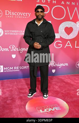 14. Februar 2026 - Las Vegas, Nevada, USA - Courtney Glaude nimmt am 14. Februar 2026 in Las Vegas, Nevada, an der jährlichen Keep Memory Alive Power of Love Gala Benefit für die Cleveland Clinic Lou Ruvo Center for Brain Health in der MGM Grand Garden Arena Teil. (Kreditbild: © David Becker/ZUMA Press Wire) NUR REDAKTIONELLE VERWENDUNG! Nicht für kommerzielle ZWECKE! Stockfoto