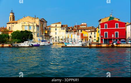 Kanal im Dorf Martigues, Frankreich Stockfoto