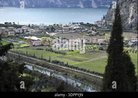 Blick auf Torbole am Gardasee Stockfoto