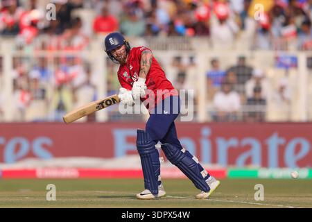 Phil Salt aus England während der ICC Männer T20 World Cup Indien & Sri Lanka. , . In Kalkutta, Indien Credit: Shubhajit Roy Karmakar/Alamy Live News Stockfoto
