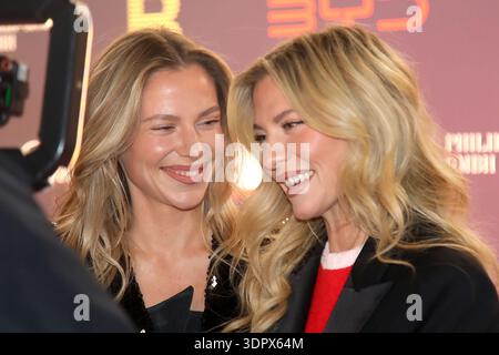 Berlin, 14.02.2026 Cheyenne Pahde und Valentina Pahde bei der Ankunft zur Place to B Party von Bild & Constantin Film im Rahmen der Berlinale 2026 im Restaurant Borchardt in Berlin Foto: Matthias Gränzdörfer Stockfoto