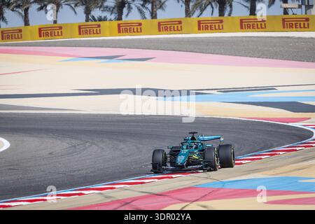 Lance Walk (CAN, Aston Martin Aramco Formel-1-Team, #18) BHR, Formel-1-Weltmeisterschaft, Formel-1-Testfahrten, Bahrain International Circuit, 13.02.2026 Foto: Eibner-Pressefoto/Thomas Fuessler Stockfoto