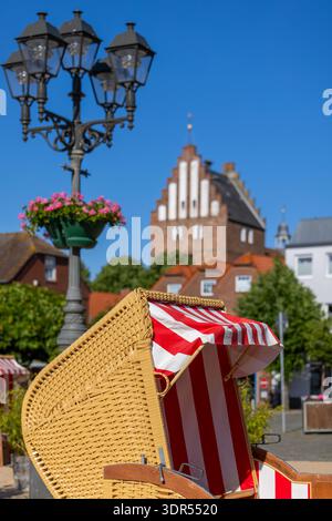 Strandkörbe auf dem Marktplatz Heiligenhafen, Schleswig-Holstein, Deutschland, Europa Stockfoto