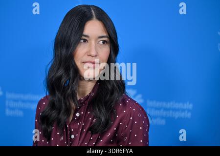 Julia Jones besuchte am 17. Februar 2026 den Fotoaufruf des Films The Weight während der 76. Internationalen Filmfestspiele Berlin in Berlin. Foto: Julien Reynaud/APS-Medias/ABACAPRESS.COM Credit: Abaca Press/Alamy Live News Stockfoto