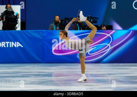 Mailand, Lombardei, Italien. Februar 2026. Olga Mikutina (10) aus Österreich tritt während des Eiskunstlauf Women: Single Skating: Short Program auf der Milano MSK Competition Rink in MAILAND, Italien, während der Olympischen Winterspiele 2026 in Milano Cortina auf. Olga Mikutina belegt Platz 17 und qualifiziert sich für das Finale. (Kreditbild: © Walter G. Arce/ZUMA Press Wire) NUR REDAKTIONELLE VERWENDUNG! Nicht für kommerzielle ZWECKE! Stockfoto