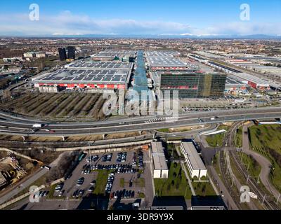 Mailand, Lombardei, Italien. Februar 2026. Aus der Vogelperspektive die Milano Rho Ice Hockey Arena, in der Eishockey für die Olympischen Winterspiele 2026 in Mailand, Italien, stattfindet. (Kreditbild: © Walter G. Arce/ZUMA Press Wire) NUR REDAKTIONELLE VERWENDUNG! Nicht für kommerzielle ZWECKE! Stockfoto
