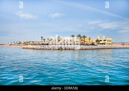 In den engen Gassen von Ferragudo, Algarve, Portugal, Europa Stockfoto