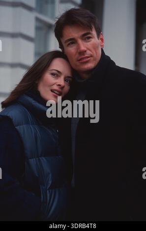 Ein junges Paar aus der Nähe in der Stadt. Stockfoto