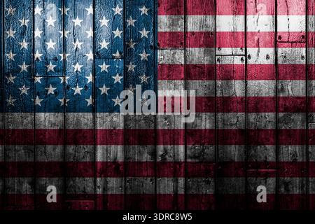 Vertikaler Holzmaserung amerikanischer Flaggenhintergrund mit Grunge-Effekt Stockfoto