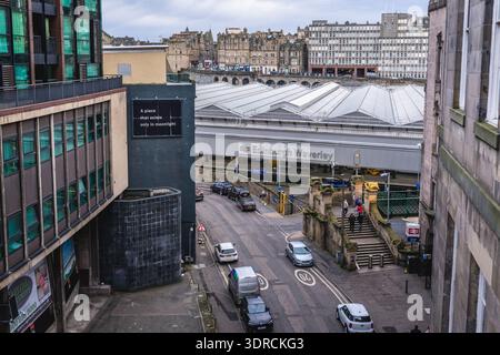 Edinburgh, Schottland - 19. Januar 2020: Bahnhof Calton Road und Waverley in Edinburgh Stockfoto