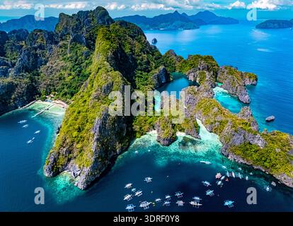 Große Lagune und kleine Lagune auf Miniloc Island in der Nähe von El Nido, Palawan, Philippinen. Stockfoto