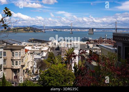 Panoramablick auf die Bucht von San Francisco und die Skyline der Innenstadt, USA Stockfoto