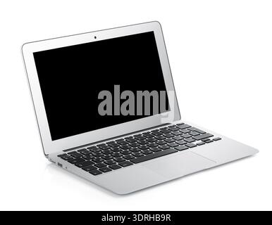 Netbook mit schwarzem Bildschirm. Isoliert auf weißem Hintergrund Stockfoto