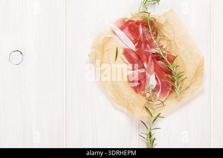 Prosciutto mit Rosmarin Stockfoto