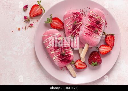 Cremige Beeren-Stiele Stockfoto