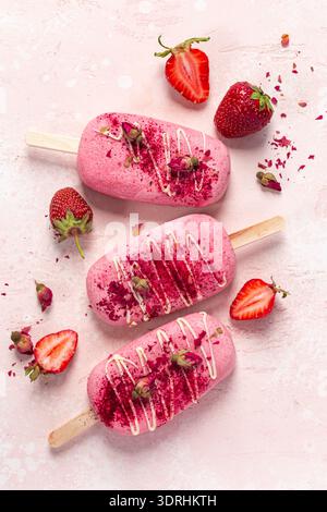 Cremige Beeren-Stiele Stockfoto