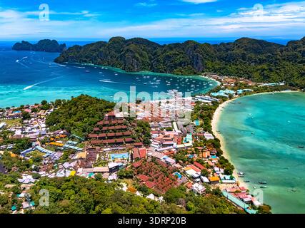 Aus der Vogelperspektive der Insel Phi Phi, Thailand Stockfoto