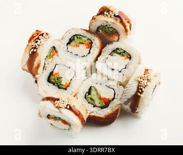 Sushi Rolls arrangiert in einer Collage für eine Food Collection Präsentation Stockfoto