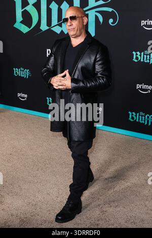 HOLLYWOOD, LOS ANGELES, KALIFORNIEN, USA - 17. FEBRUAR: VIN Diesel kommt zur Weltpremiere von Amazon Prime Video's „The Bluff“, die am 17. Februar 2026 im TCL Chinese Theatre IMAX in Hollywood, Los Angeles, Kalifornien, USA stattfindet. (Foto: Xavier Collin/Image Press Agency) Stockfoto