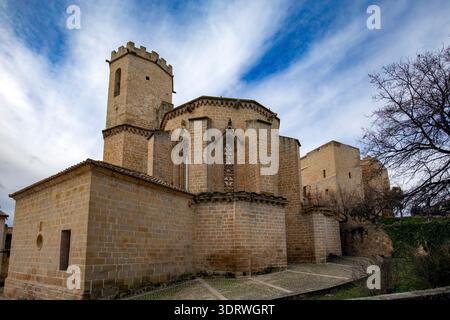 Rückansicht der Kirche Santa Maria de Valderrobres, Teruel, Aragon, Spanien Stockfoto