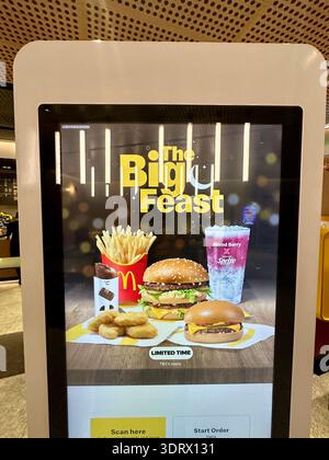 Ramadan Big Feast Schild McDonalds Stockfoto