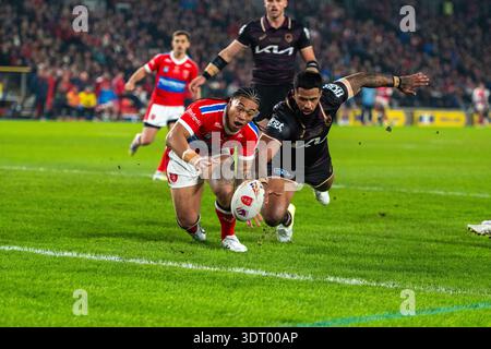 Hull, England, 20. Februar 2026 – Hull KR Tom Amone Try and Celebration beim Spiel der Betfred World Club Challenge zwischen Hull KR und Brisbane Broncos im MKM Stadium. Quelle: Paddy Douglas/Alamy Live News Stockfoto
