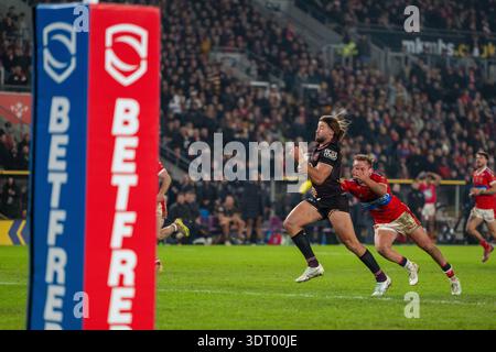 Hull, England, 20. Februar 2026 – Jez litten und tom amone greifen beim Spiel der Betfred World Club Challenge zwischen Hull KR und Brisbane Broncos im MKM Stadium an. Quelle: Paddy Douglas/Alamy Live News Stockfoto