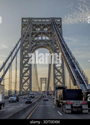New York City, Vereinigte Staaten von Amerika: Blick auf die Manhattan Bridge, eine Hängebrücke, die den East River überquert Stockfoto