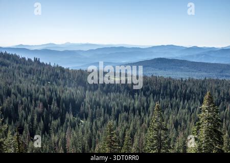 Shasta-Trinity National Forest und Landschaften Stockfoto