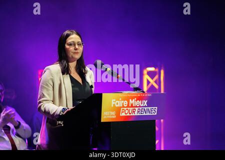 London, Großbritannien. Februar 2026. Porträt von Marie Mesmeur, Spitzenkandidatin für La France Insoumise (LFI) bei den Kommunalwahlen in Rennes, mit der Liste „faire Mieux pour Rennes“ (Doing Better for Rennes). Als parlamentsabgeordnete für La France Insoumise wurde sie in den 1. Wahlkreis von Ille-et-Vilaine bei den Schnellwahlen 2024 gewählt. Treffen in Rennes, 19. Februar 2026, im Villejean Community Center, Rennes. Foto: Yannick Billioux/ABACAPRESS.COM Credit: Abaca Press/Alamy Live News Stockfoto