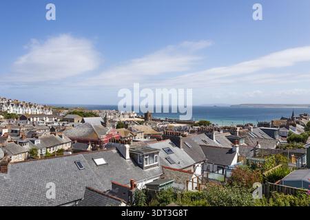 Panoramablick über die Dächer von St. Ives in Cornwall Stockfoto