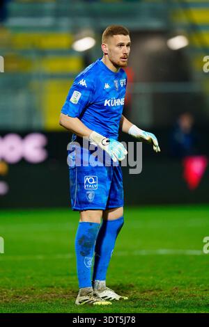 Frosinone, Italien. Februar 2026. Andrea Fulignati von Empoli FC sieht sich während des Serie BKT-Spiels zwischen Frosinone Calcio und Empoli FC am 20. Februar 2026 im Stadio Benito Stirpe in Frosinone, Italien, an Stockfoto