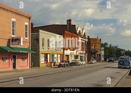 Bunte Fassaden in der 6. Straße in Augusta in Georgia Stockfoto