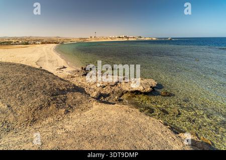 Strand am Roten Meer bei Al-Qusair oder El Quseir, Ägypten, Afrika | Strand am Roten Meer bei El Qoseir, Ägypten, Afrika Stockfoto
