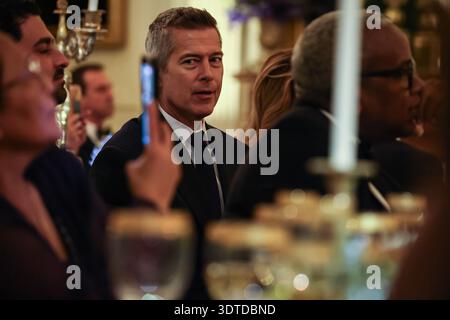 Washington, United States. 21st Feb, 2026. U.S. Secretary of Transportation Sean Duffy attends the Governors Dinner in the East Room of the White House on Saturday, February 21, 2026 in Washington, DC. Photo by Samuel Corum/UPI Credit: UPI/Alamy Live News Stockfoto