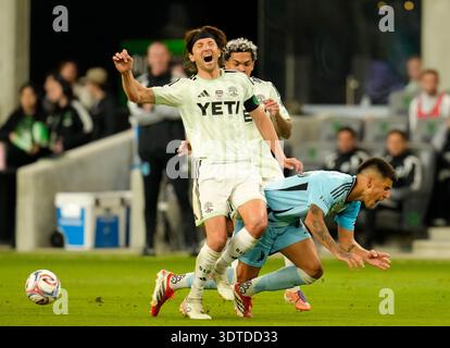 21. Januar 2026, Austin, Texas, USA: Austin FC Mittelfeldspieler ILIE SANCHEZ (6) reagiert auf Kontakt mit JOAQUIN PEREYRA (26) bei einem Major League Soccer Spiel zwischen Austin FC und Minnesota United am 21. Januar 2026 in Austin, Texas. Das Spiel endete mit einem Unentschieden von 2-2. (Kreditbild: © Scott Coleman/ZUMA Press Wire) NUR REDAKTIONELLE VERWENDUNG! Nicht für kommerzielle ZWECKE! Stockfoto