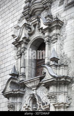Ein altes Kolonialgebäude in Lima Stockfoto