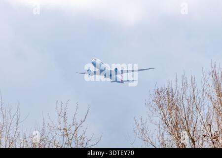 Madrid, Spanien - 14. Januar 2026: Ein amerikanisches Flugzeug vom Flughafen Adolfo Suarez Madrid Barajas in Madrid. Stockfoto