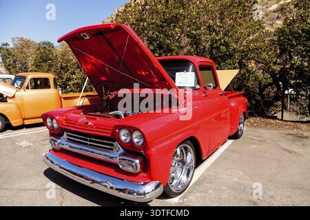 Red 1958 Chevy Step Side gehört Jimmy Perez und wird auf der Rotary Club of Laguna Beach 2016 Classic Car Show gezeigt Stockfoto