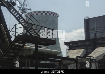 Architektonische Details mit Blick auf das Kraftwerk Stockfoto