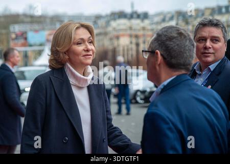 Paris, Frankreich. Februar 2026. Valerie Pecresse, Präsidentin des Regionalrates Ile-de-France, Besuch der Internationalen Landwirtschaftsmesse SIA 2026 in Paris, Frankreich am 22. Januar 2026. Foto: Denis Prezat/ABACAPRESS.COM Credit: Abaca Press/Alamy Live News Stockfoto