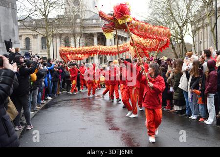 Chinesische Neujahrsparade, Trafalgar nach Soho, London, Großbritannien. Februar 2026 Stockfoto