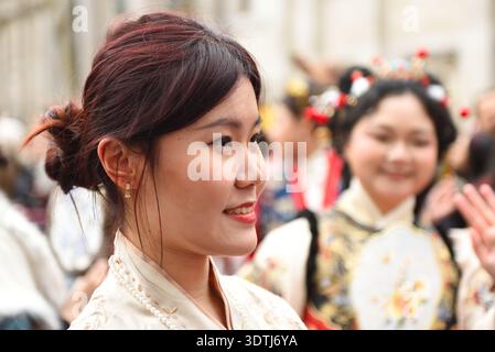 Chinesische Neujahrsparade, Trafalgar nach Soho, London, Großbritannien. Februar 2026 Stockfoto