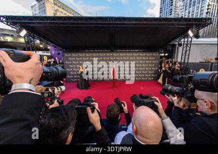 London, Großbritannien. 22. Februar 2026. Hannah Waddingham kommt bei den 79. British Academy Film Awards in der Royal Festival Hall, Southbank Centre, London. Das Foto sollte lauten: Matt Crossick/Empics/Alamy Live News Stockfoto