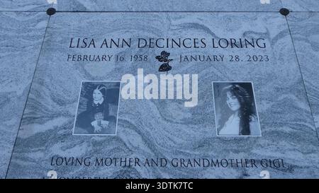 Los Angeles, Kalifornien, USA 21. Februar 2026 Addams Family TV Show Mittwoch Schauspielerin Lisa Loring Grave auf dem Hollywood Forever Cemetery am 21. Februar 2026 in Los Angeles, Kalifornien, USA. Foto: Barry King/Alamy Stock Photo Stockfoto
