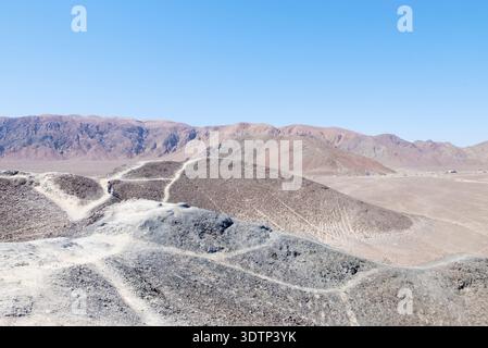 Peru august 2018 einige Kilometer nördlich der Stadt Nazca liegen diese Wüstenhügel, von denen aus Sie die berühmten Linien sehen können Stockfoto